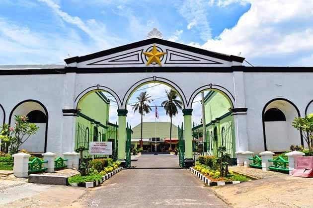 Benteng Kuto Besak: Menikmati Sejarah dan Pesona Sungai Musi